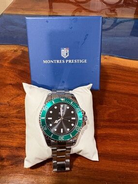 Men's Stainless Steel Watch with Green Bezel